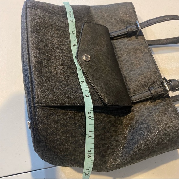 MICHAEL KORS Jet Set Medium Logo Pocket Tote Bag Black - Picture 10 of 16